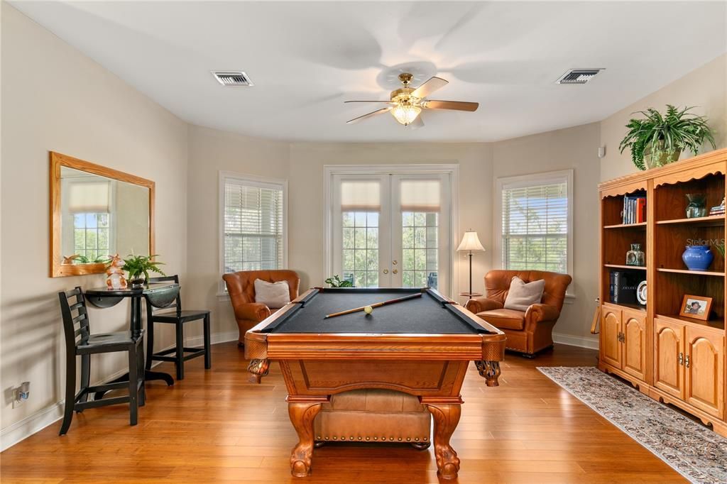 For Sale: $909,000 (3 beds, 2 baths, 2681 Square Feet)