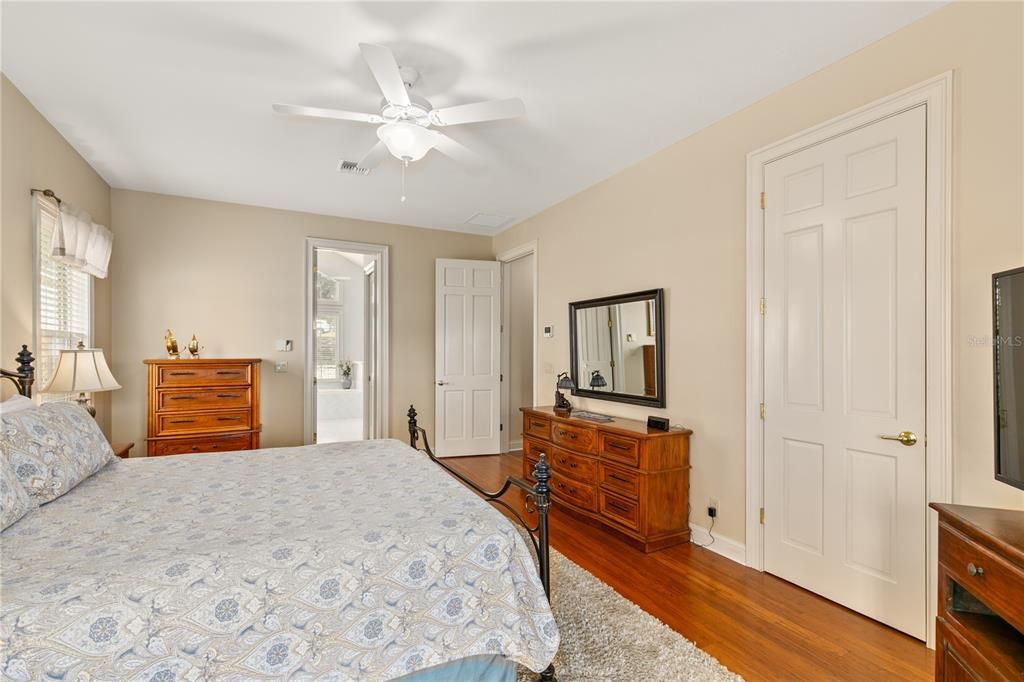 For Sale: $909,000 (3 beds, 2 baths, 2681 Square Feet)