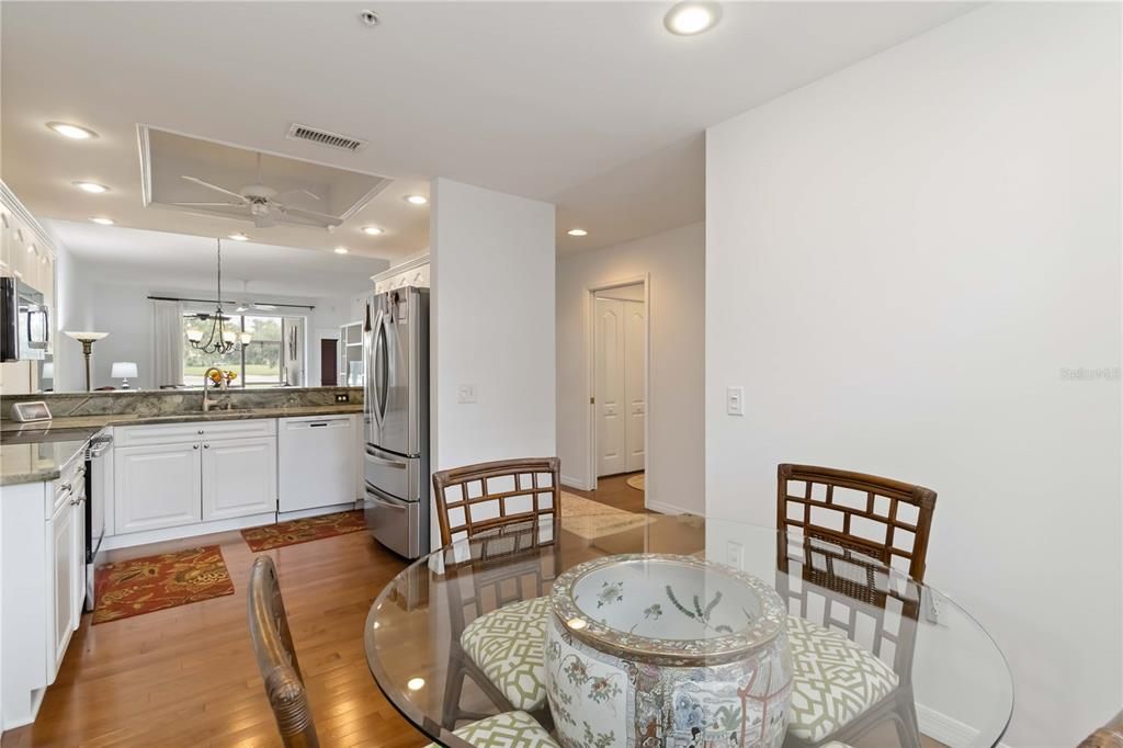 For Sale: $297,500 (2 beds, 2 baths, 1433 Square Feet)