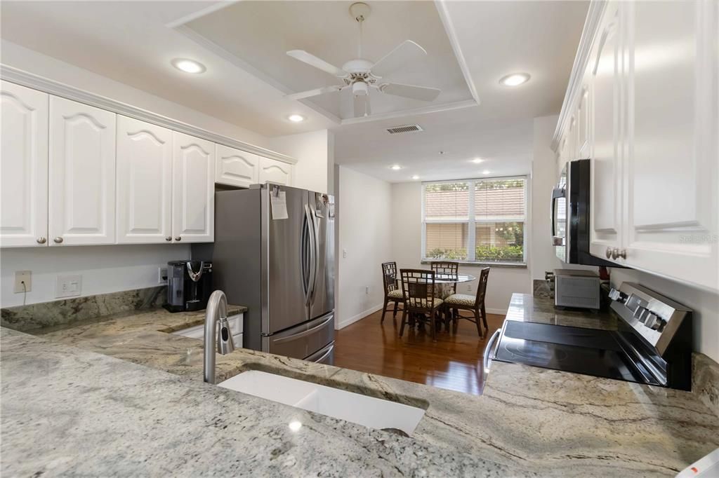 For Sale: $297,500 (2 beds, 2 baths, 1433 Square Feet)