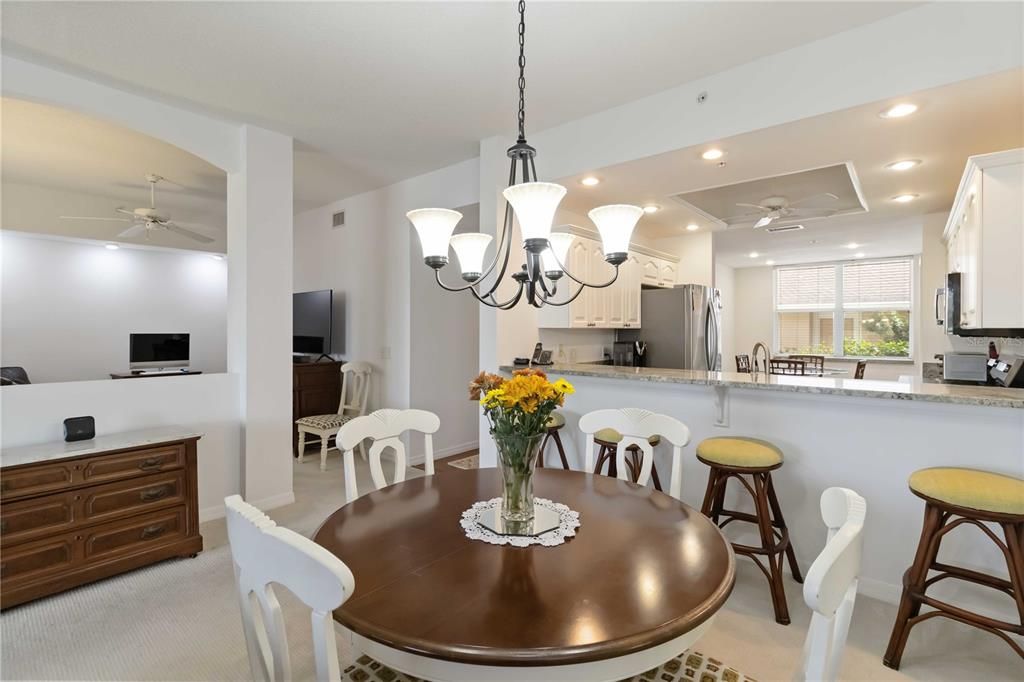 For Sale: $297,500 (2 beds, 2 baths, 1433 Square Feet)