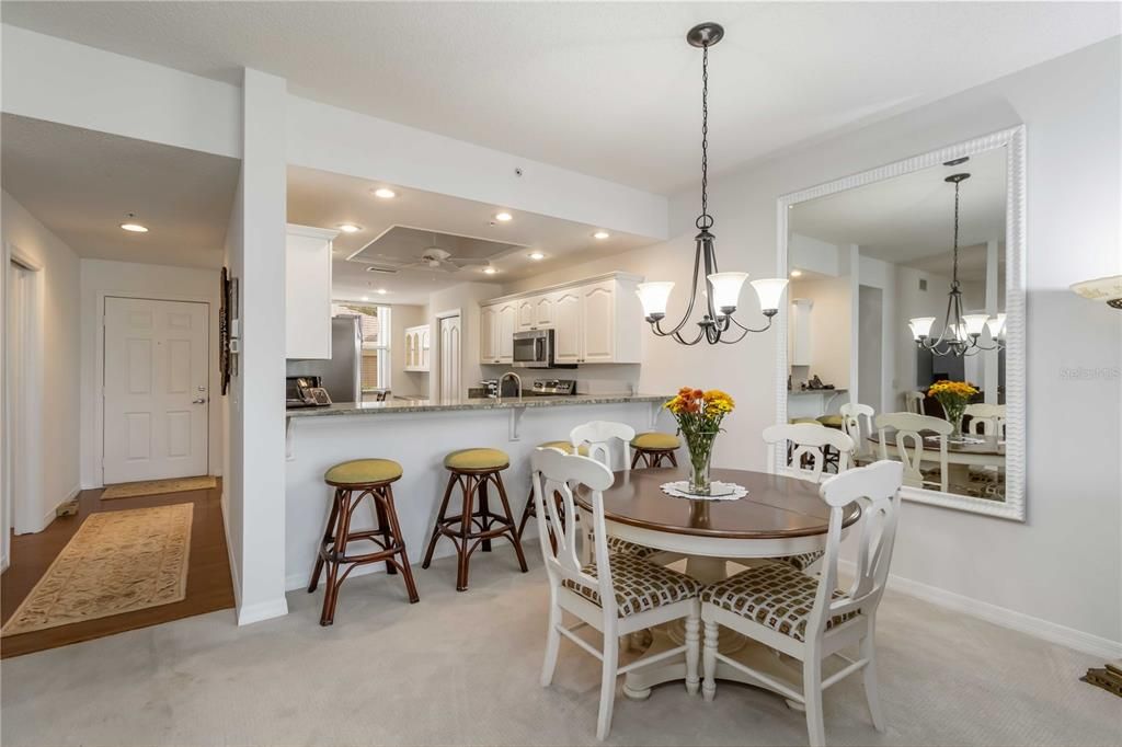 For Sale: $297,500 (2 beds, 2 baths, 1433 Square Feet)