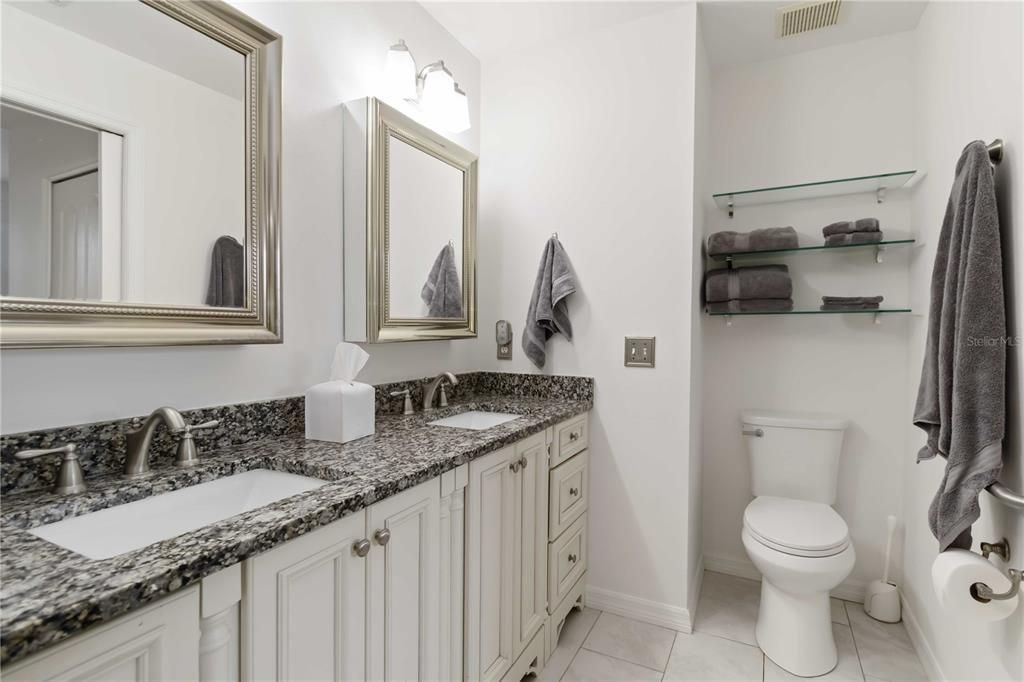 For Sale: $297,500 (2 beds, 2 baths, 1433 Square Feet)