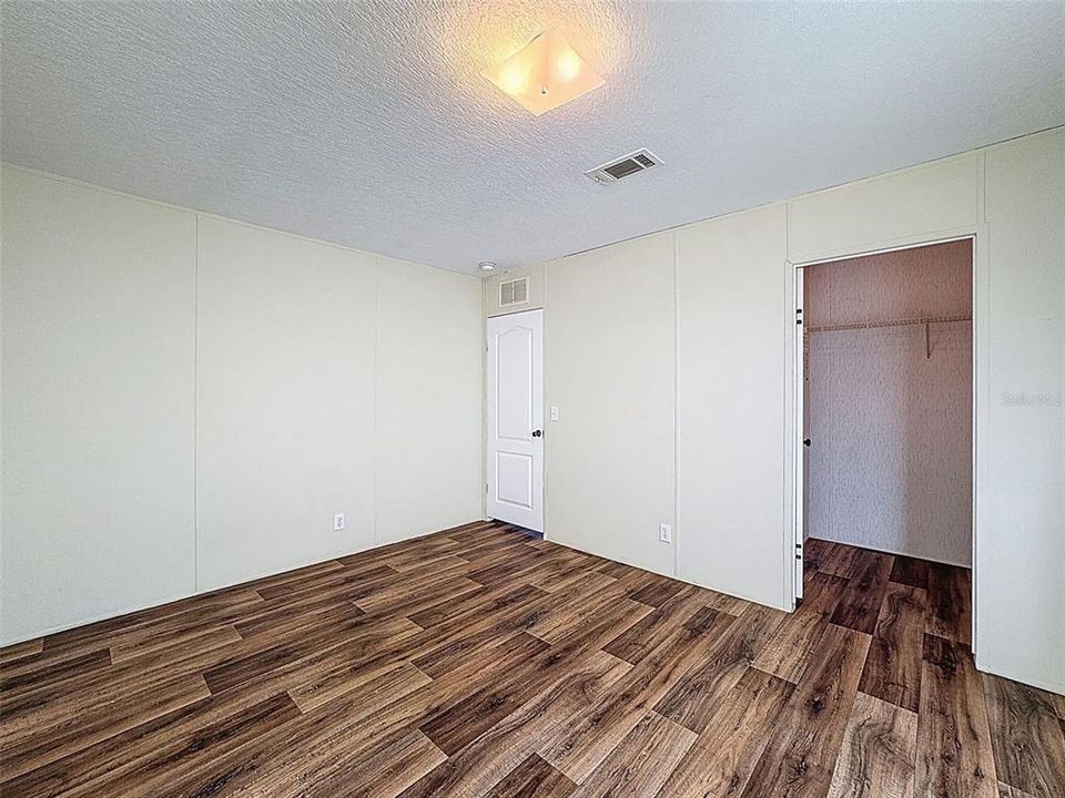 На продажу: $154,900 (2 спален, 2 ванн, 798 Квадратных фут)