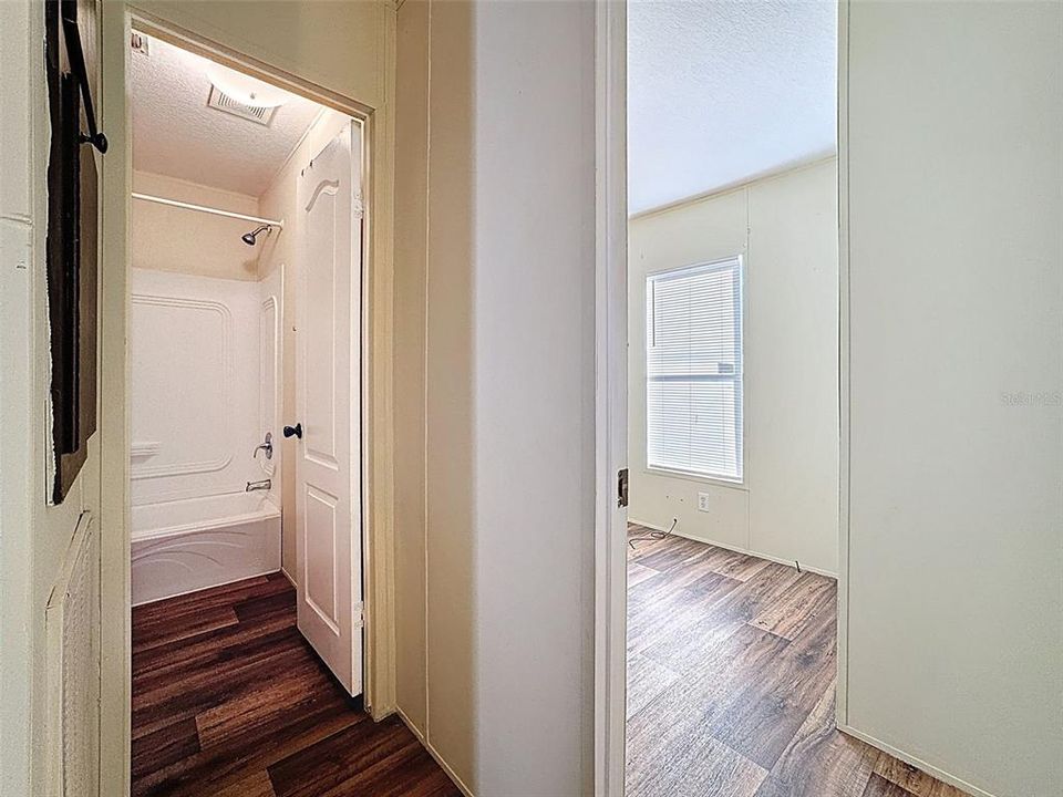 На продажу: $154,900 (2 спален, 2 ванн, 798 Квадратных фут)