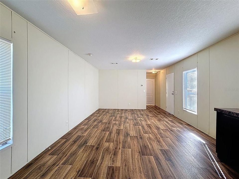 На продажу: $154,900 (2 спален, 2 ванн, 798 Квадратных фут)