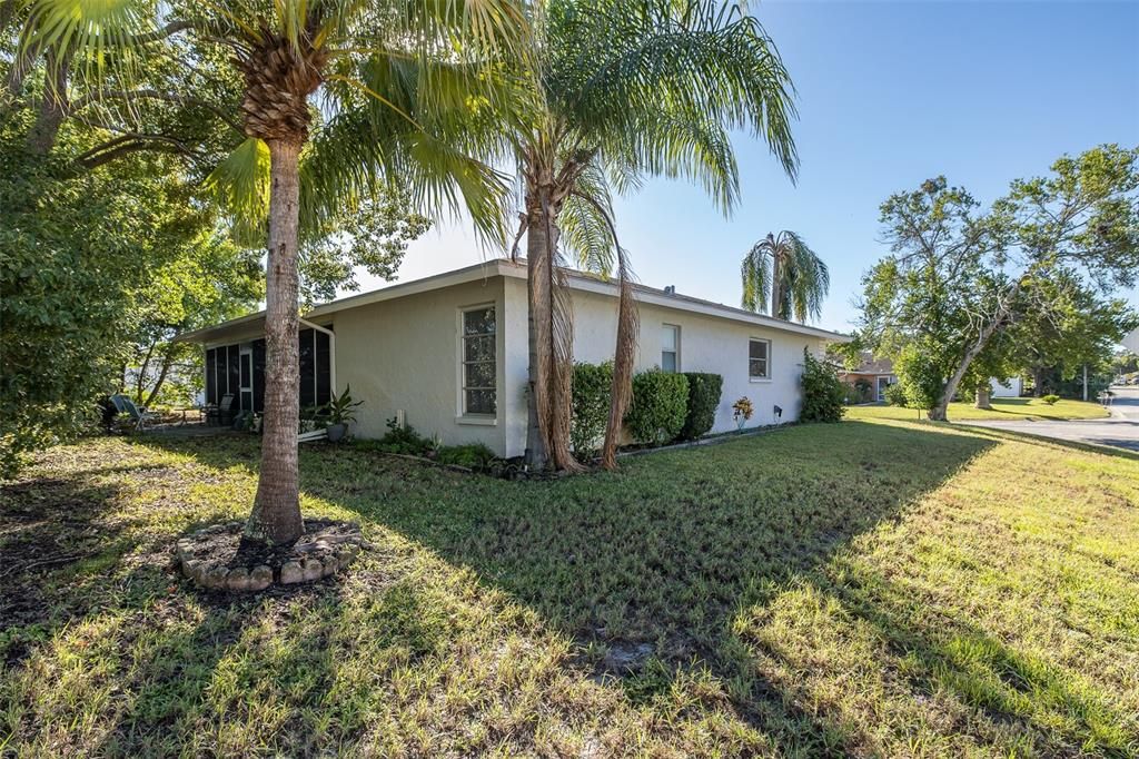 For Rent: $2,400 (3 beds, 2 baths, 1528 Square Feet)