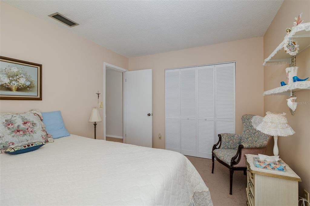 For Rent: $2,400 (3 beds, 2 baths, 1528 Square Feet)