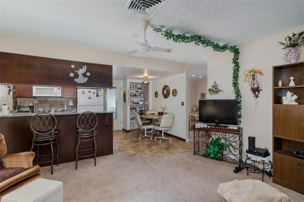 For Rent: $2,400 (3 beds, 2 baths, 1528 Square Feet)