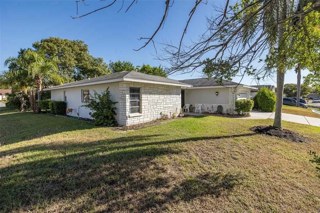 For Rent: $2,400 (3 beds, 2 baths, 1528 Square Feet)