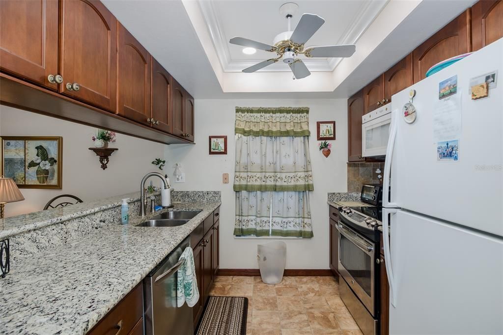 For Rent: $2,400 (3 beds, 2 baths, 1528 Square Feet)