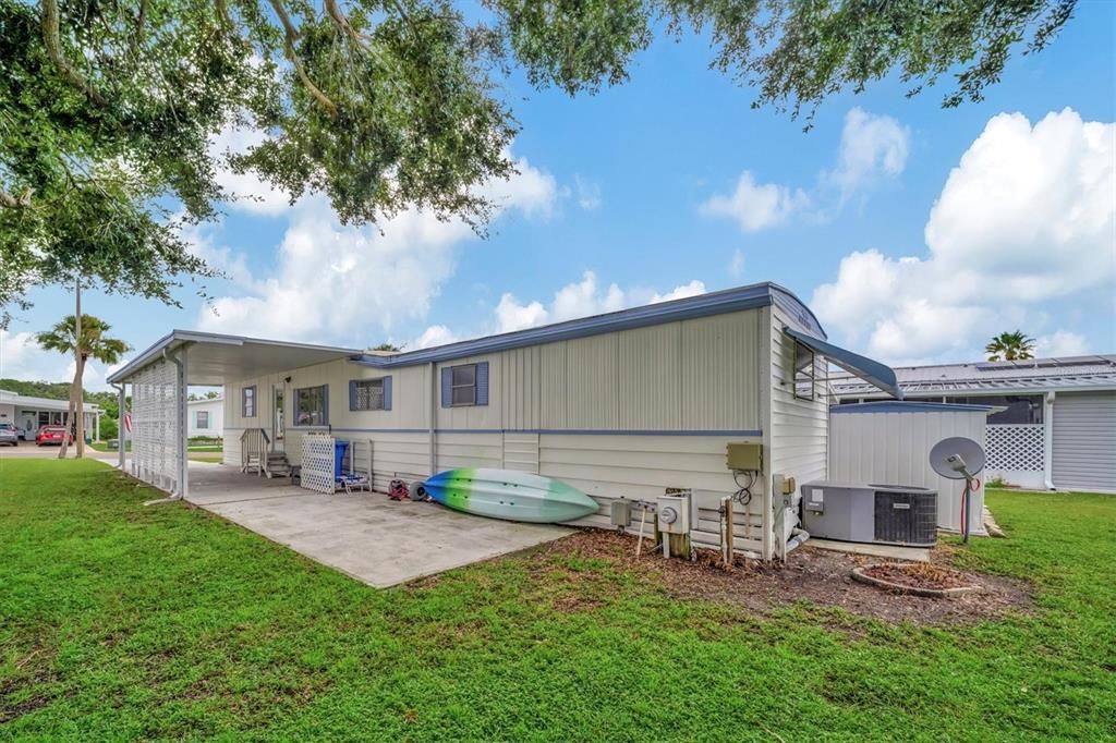 For Sale: $124,900 (2 beds, 1 baths, 891 Square Feet)