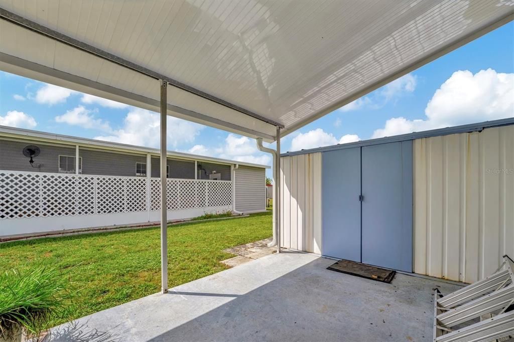 For Sale: $124,900 (2 beds, 1 baths, 891 Square Feet)