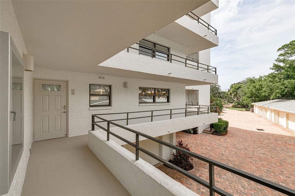 For Sale: $615,999 (2 beds, 2 baths, 1357 Square Feet)