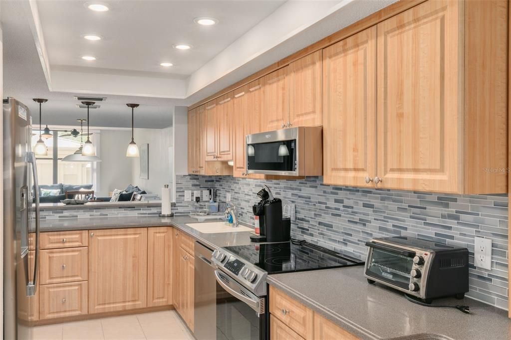 For Sale: $615,999 (2 beds, 2 baths, 1357 Square Feet)