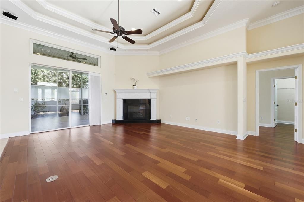 Activo con contrato: $530,000 (4 camas, 3 baños, 2693 Pies cuadrados)