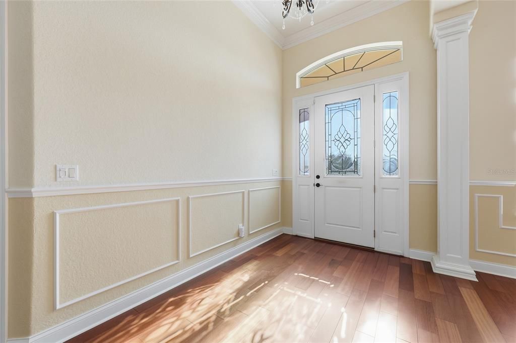 Activo con contrato: $530,000 (4 camas, 3 baños, 2693 Pies cuadrados)