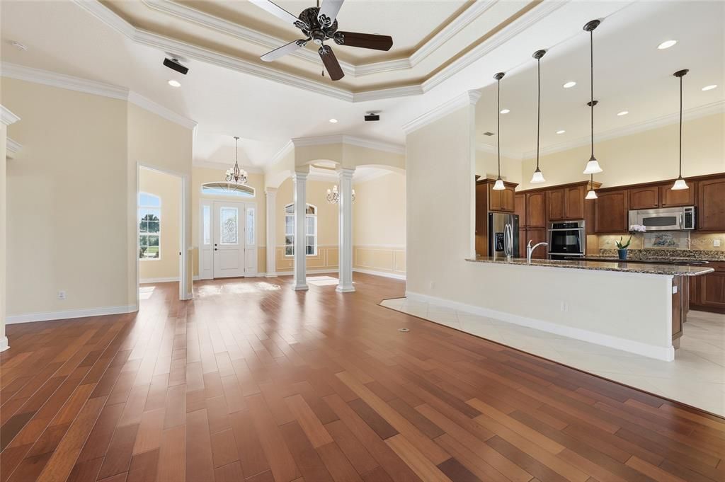 Activo con contrato: $530,000 (4 camas, 3 baños, 2693 Pies cuadrados)