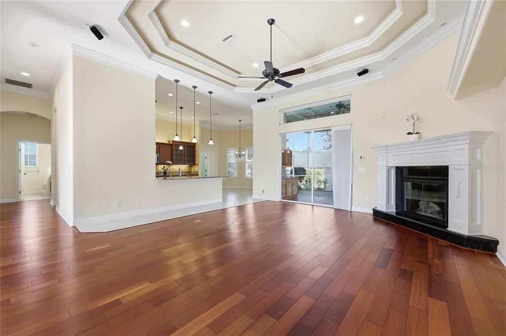 Activo con contrato: $530,000 (4 camas, 3 baños, 2693 Pies cuadrados)