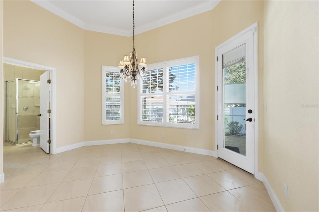 Activo con contrato: $530,000 (4 camas, 3 baños, 2693 Pies cuadrados)