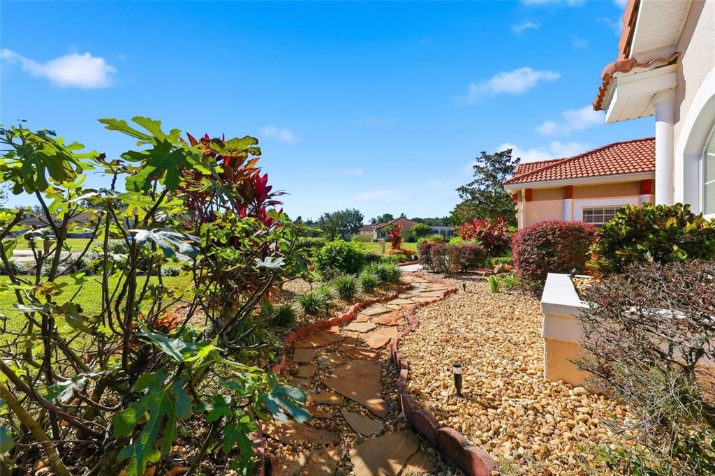 Activo con contrato: $530,000 (4 camas, 3 baños, 2693 Pies cuadrados)