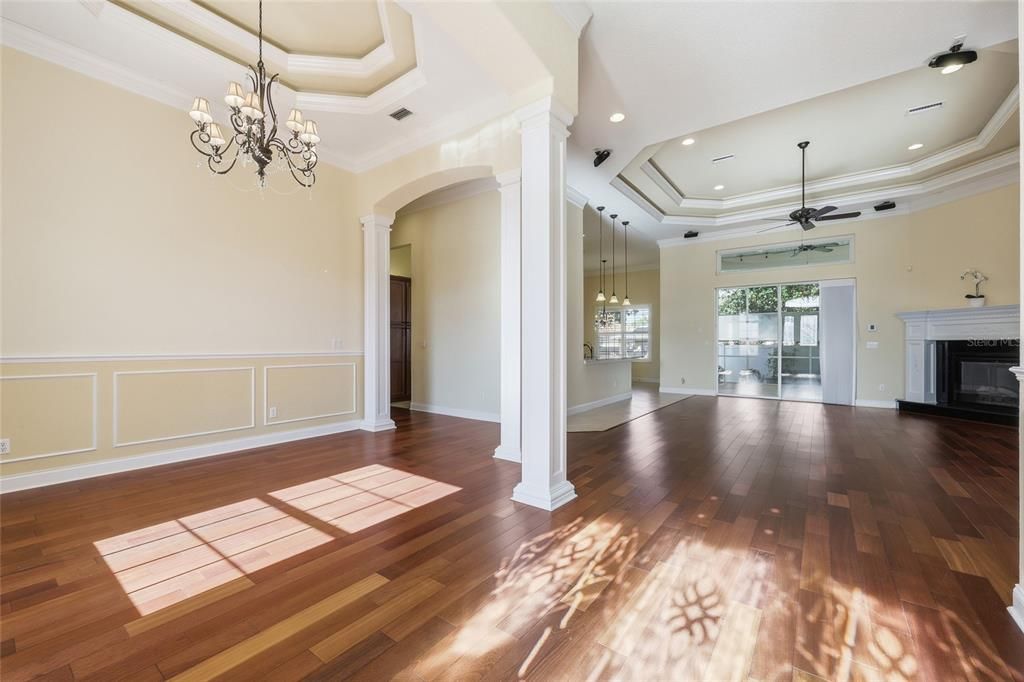 Activo con contrato: $530,000 (4 camas, 3 baños, 2693 Pies cuadrados)