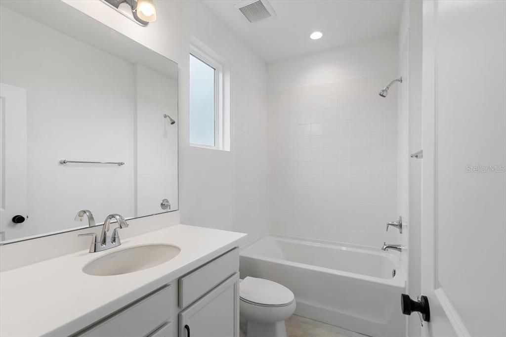 En Venta: $645,000 (4 camas, 4 baños, 2790 Pies cuadrados)