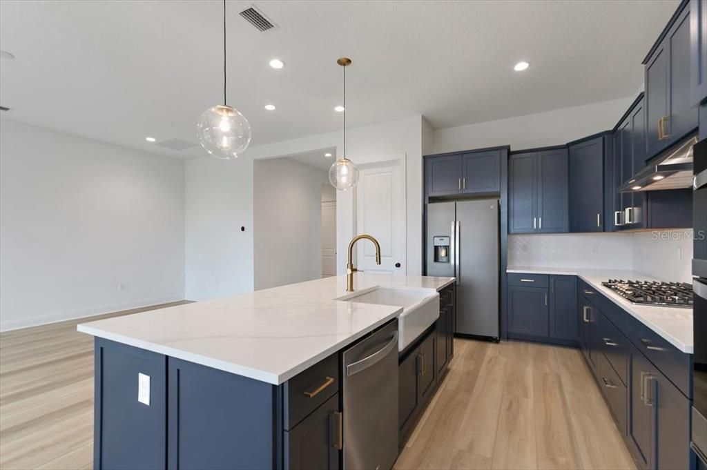 En Venta: $645,000 (4 camas, 4 baños, 2790 Pies cuadrados)