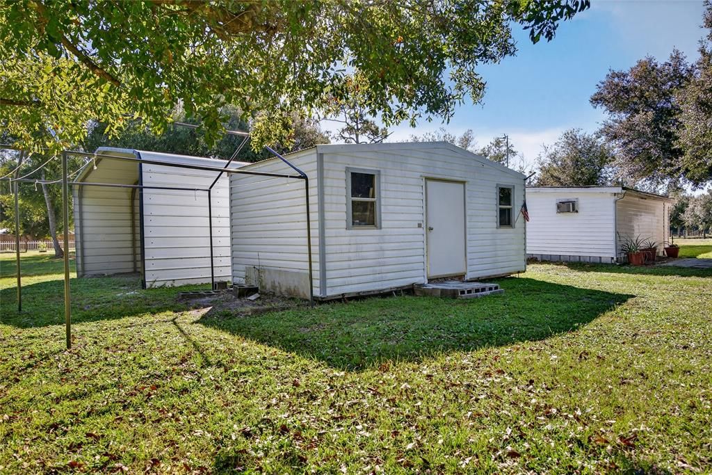 合同活跃: $237,000 (2 贝兹, 2 浴室, 1140 平方英尺)