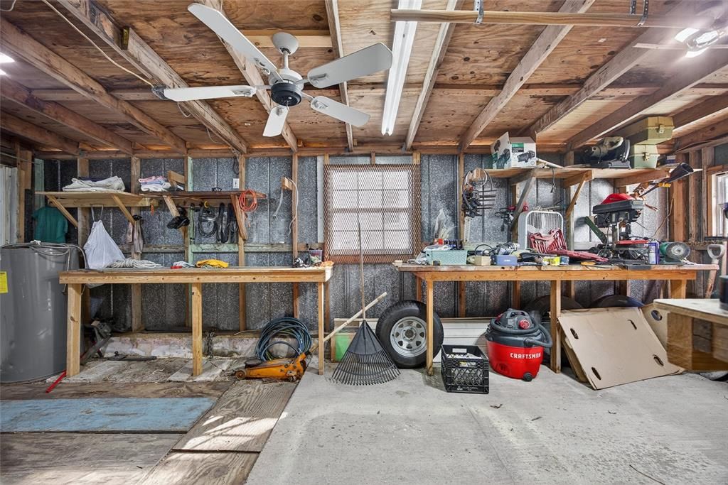 合同活跃: $237,000 (2 贝兹, 2 浴室, 1140 平方英尺)