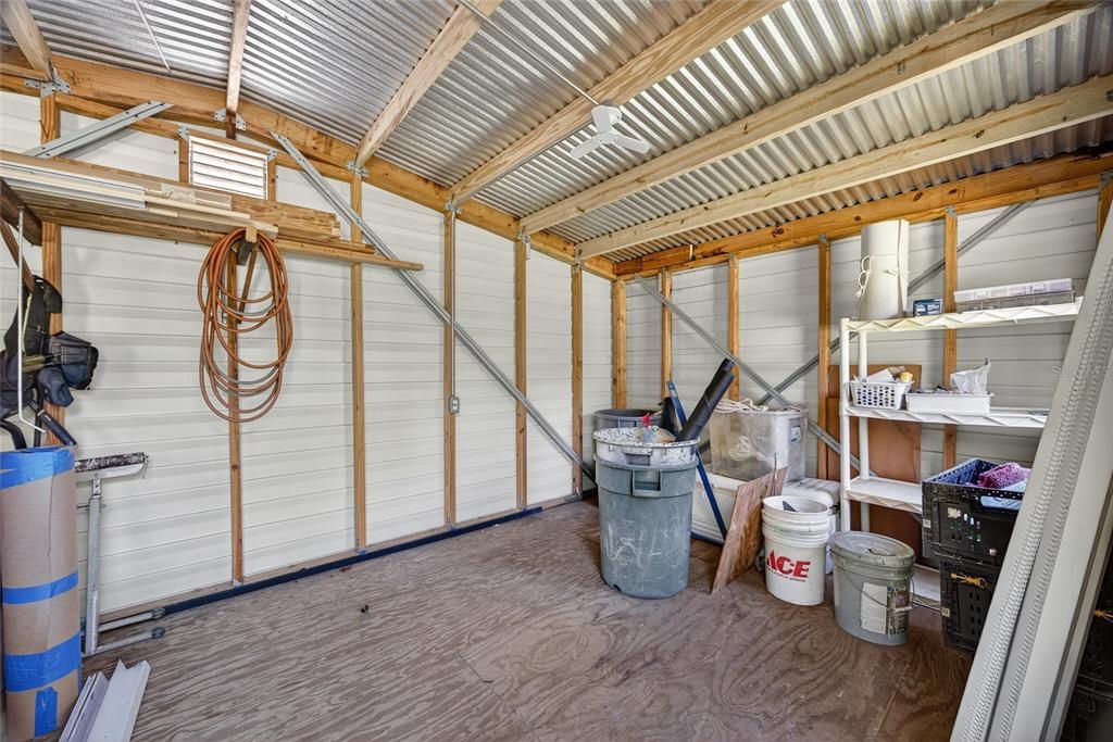 合同活跃: $237,000 (2 贝兹, 2 浴室, 1140 平方英尺)