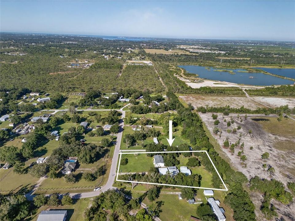 合同活跃: $237,000 (2 贝兹, 2 浴室, 1140 平方英尺)