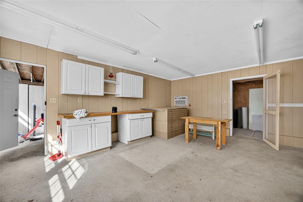 合同活跃: $237,000 (2 贝兹, 2 浴室, 1140 平方英尺)