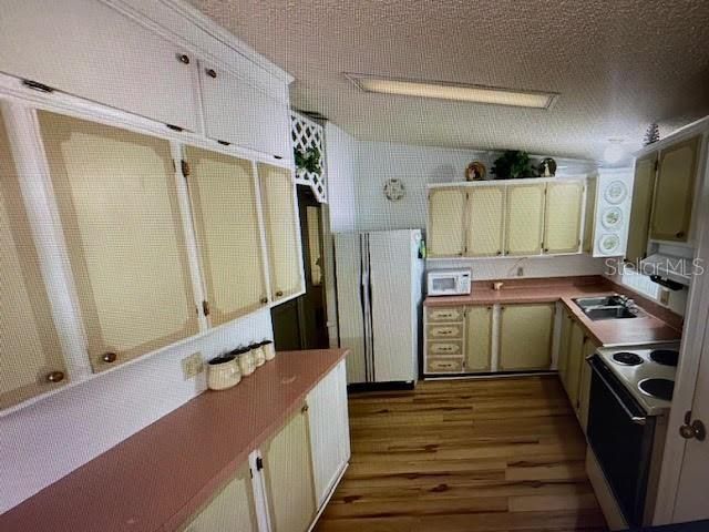 En Venta: $153,000 (2 camas, 2 baños, 1086 Pies cuadrados)