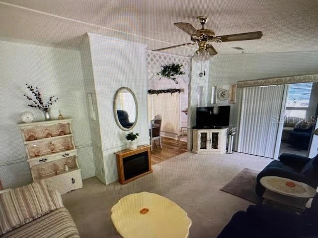 En Venta: $153,000 (2 camas, 2 baños, 1086 Pies cuadrados)