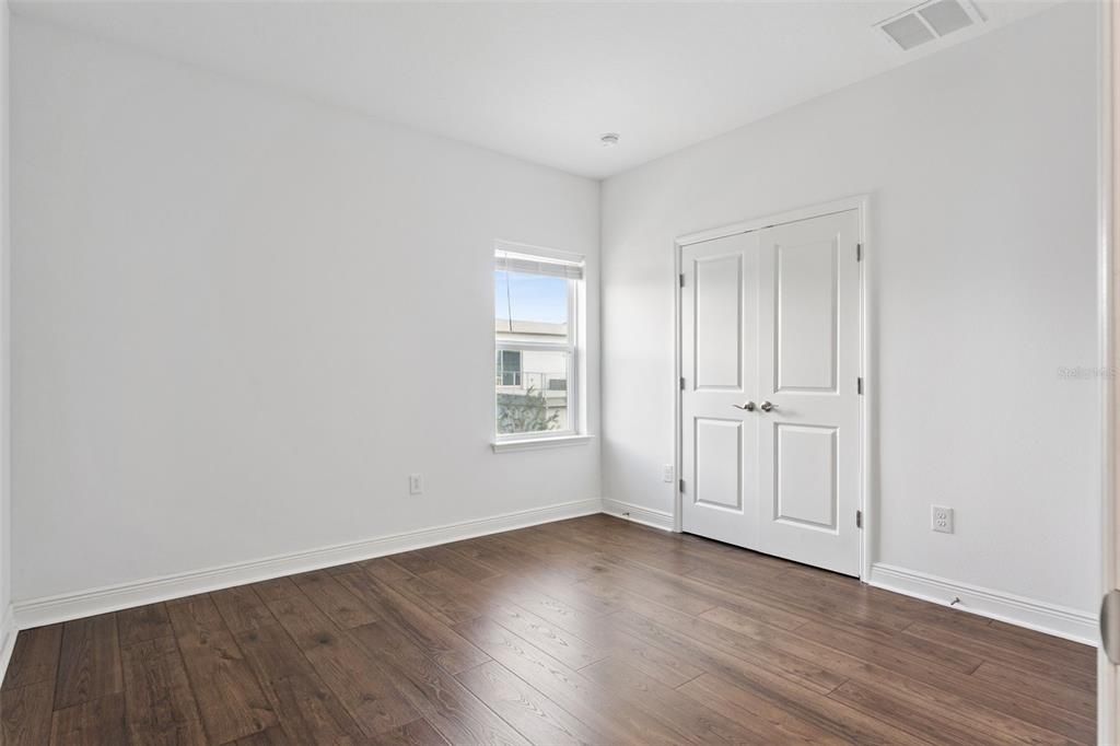 待售: $449,900 (2 贝兹, 2 浴室, 1649 平方英尺)