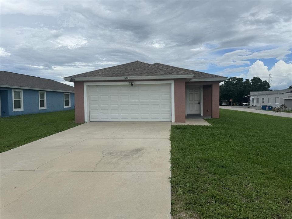 Recently Rented: $1,750 (3 beds, 2 baths, 1386 Square Feet)