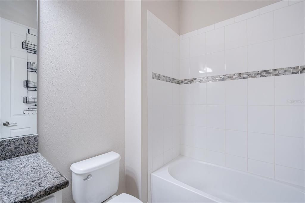 Под контрактом: $779,900 (5 спален, 4 ванн, 3148 Квадратных фут)