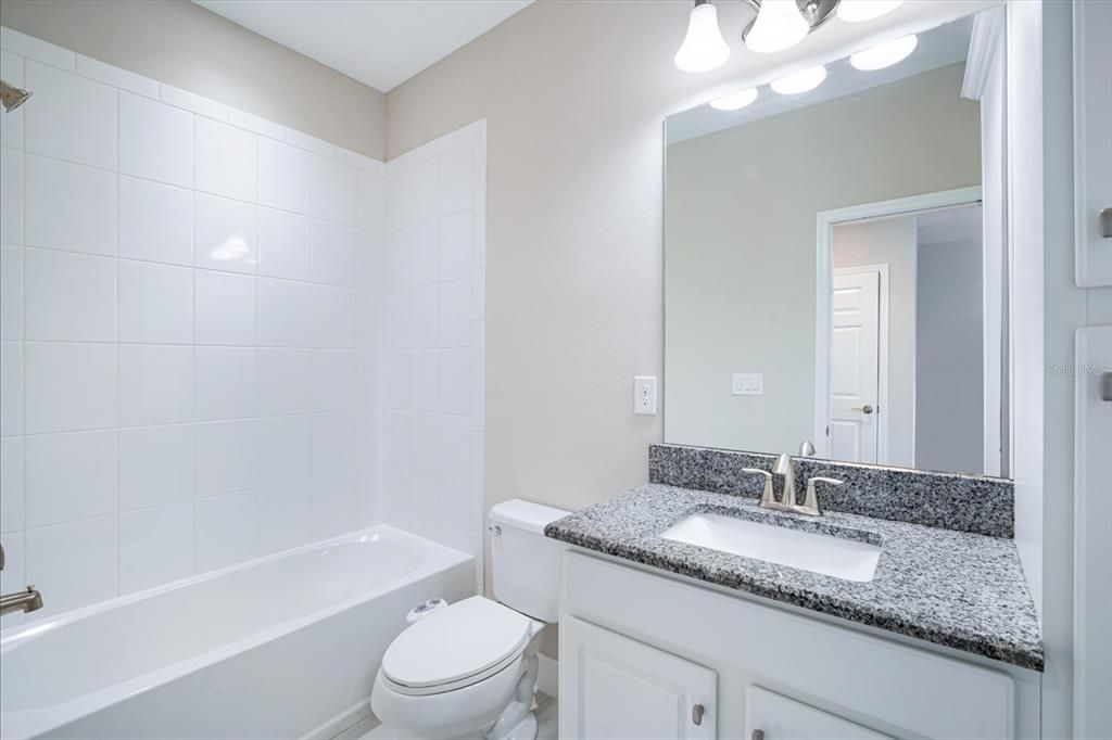 Под контрактом: $779,900 (5 спален, 4 ванн, 3148 Квадратных фут)