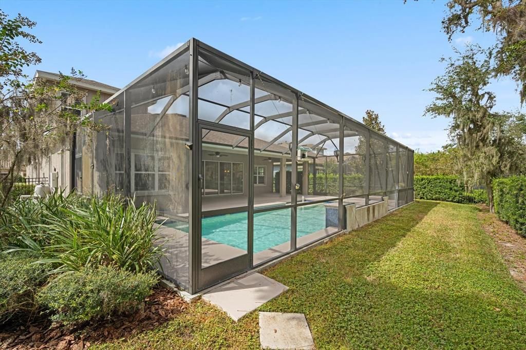 Под контрактом: $779,900 (5 спален, 4 ванн, 3148 Квадратных фут)