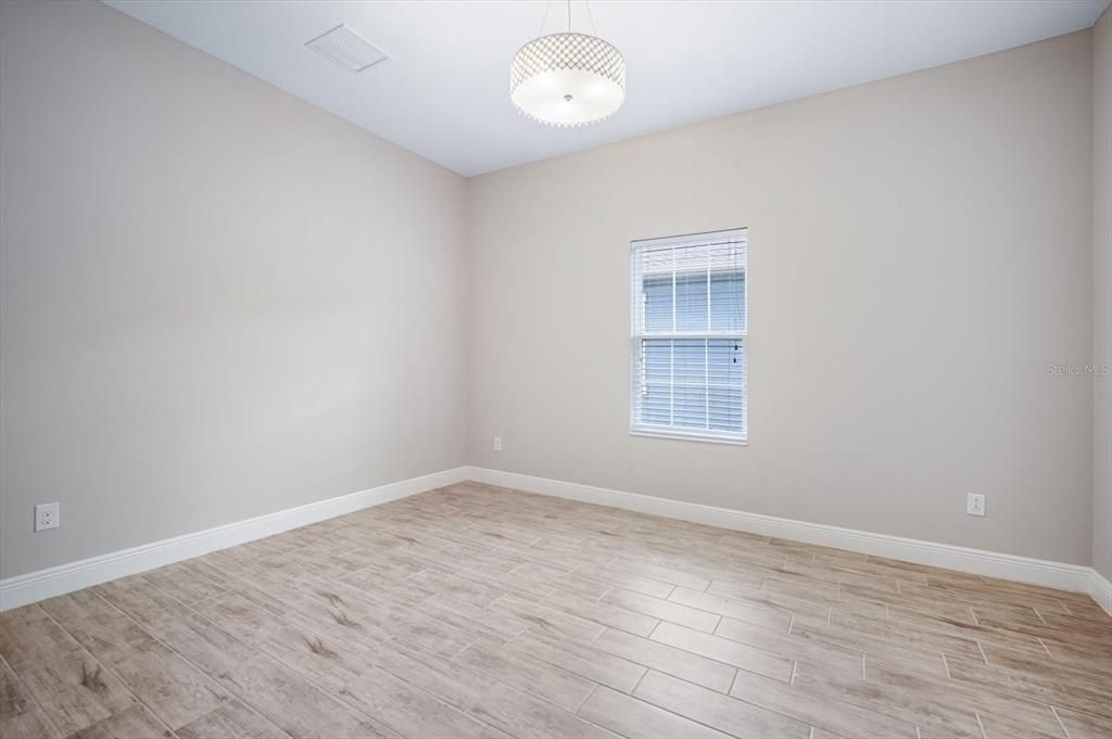 Под контрактом: $779,900 (5 спален, 4 ванн, 3148 Квадратных фут)