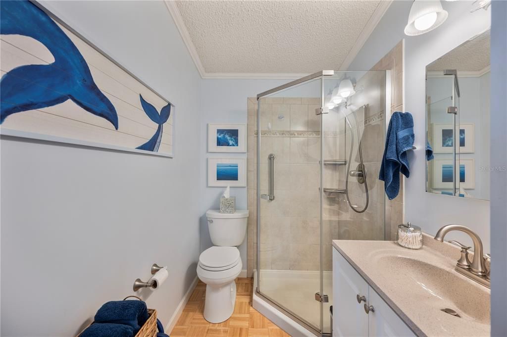 待售: $175,000 (2 贝兹, 2 浴室, 1116 平方英尺)