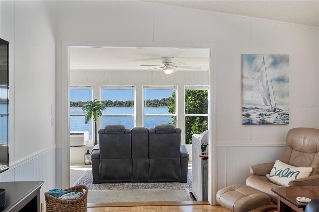 待售: $175,000 (2 贝兹, 2 浴室, 1116 平方英尺)