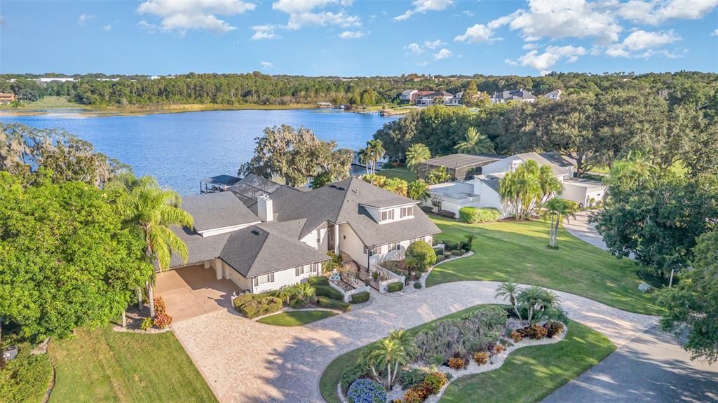 For Sale: $3,350,000 (5 beds, 4 baths, 6834 Square Feet)