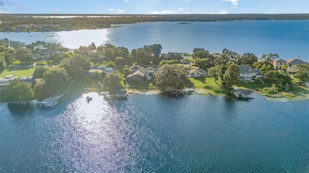 For Sale: $3,350,000 (5 beds, 4 baths, 6834 Square Feet)