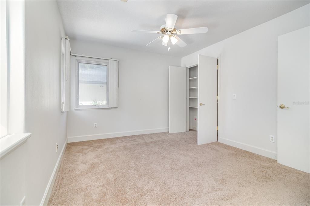 For Sale: $3,350,000 (5 beds, 4 baths, 6834 Square Feet)