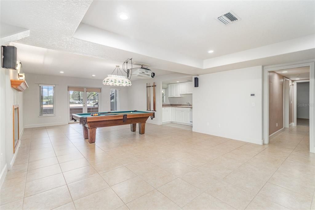 For Sale: $3,350,000 (5 beds, 4 baths, 6834 Square Feet)