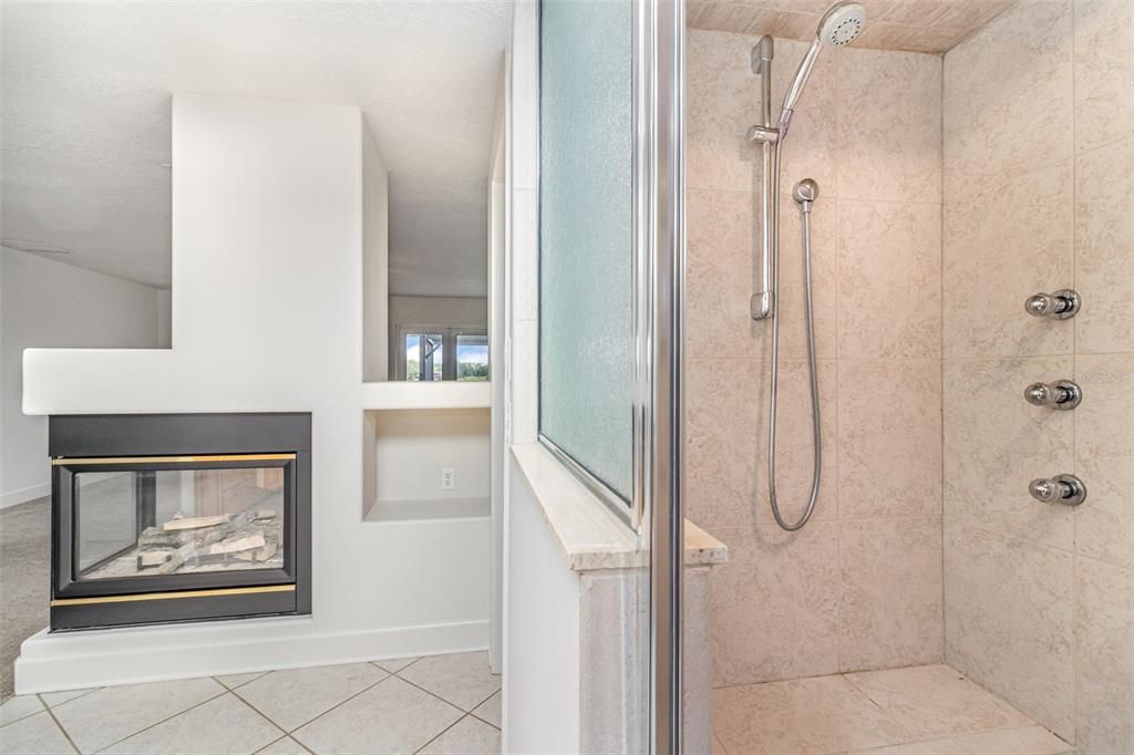 For Sale: $3,350,000 (5 beds, 4 baths, 6834 Square Feet)