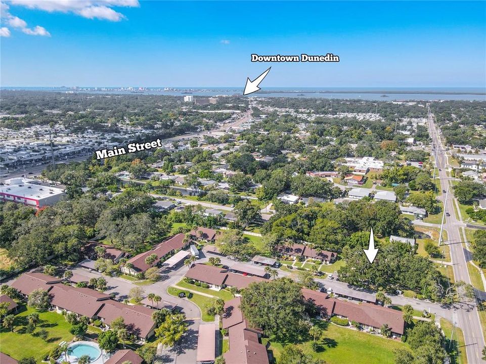 合同活跃: $192,000 (2 贝兹, 2 浴室, 970 平方英尺)