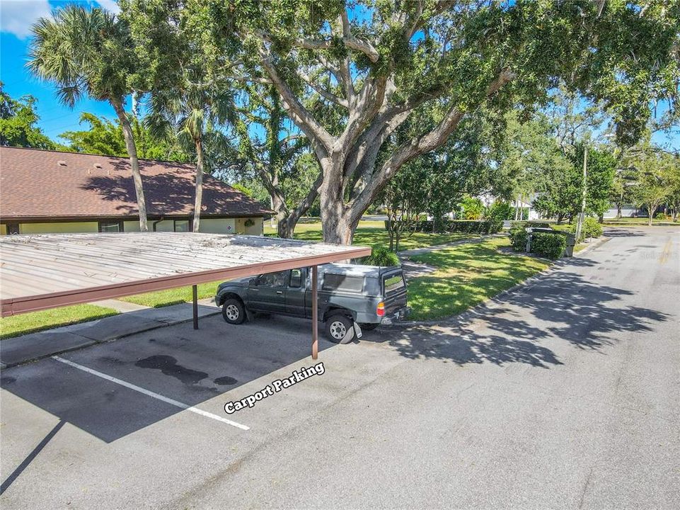 合同活跃: $192,000 (2 贝兹, 2 浴室, 970 平方英尺)